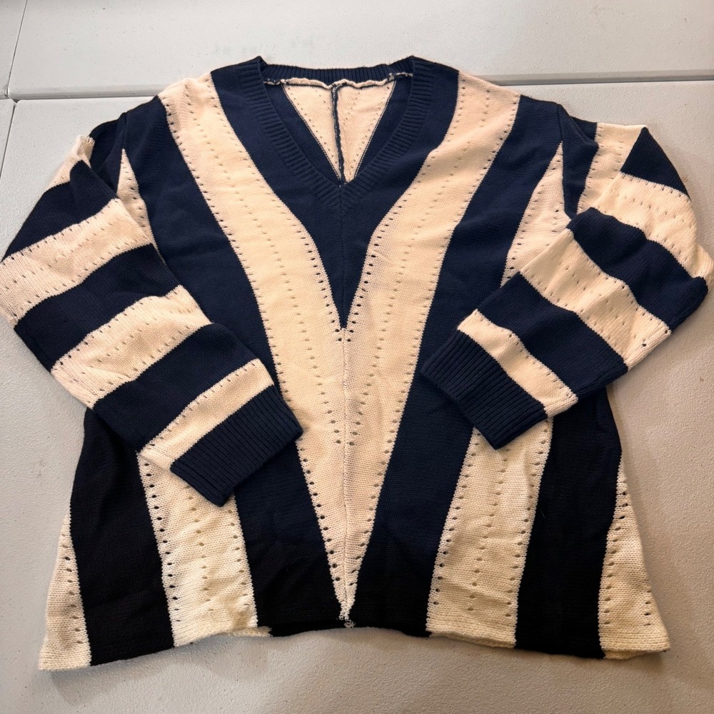 V Neck Striped Knit‎ Sweater Cream Navy Blue M Eyelet coastal fisherman nautical
